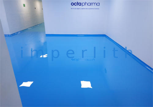 Piso epóxico con curva sanitaria Piso epóxico con curva