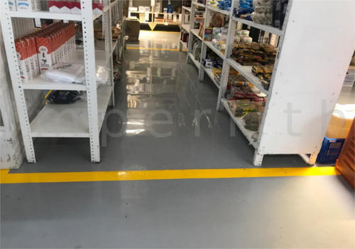 Piso epóxico de uso comercial Piso epóxico en comercio