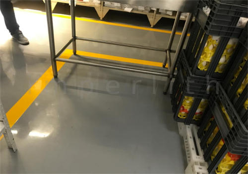 Piso epóxico de uso comercial Piso epóxico en comercio